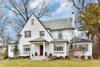 231 Phelps Rd, Ridgewood, NJ 07450-1420