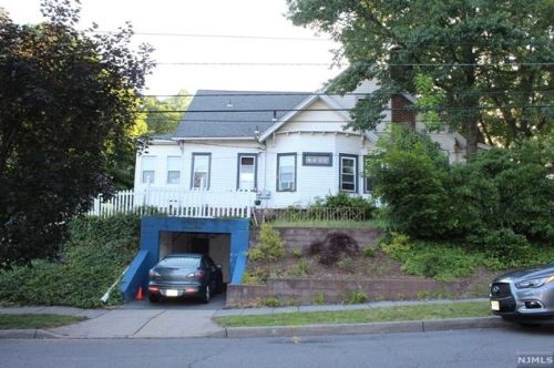 148 Belleville Ave, Bloomfield, NJ 07003-5204