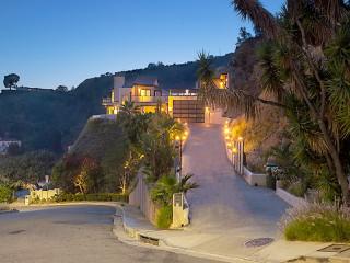 1815 Crescent Heights Blvd, Los Angeles CA  90035-4616 exterior