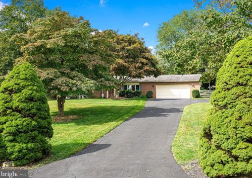 2104 Appaloosa Dr, Fallston, MD 21047-1642