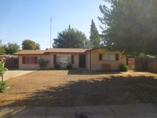 925 Lark Ave, Visalia, CA 93291-1840