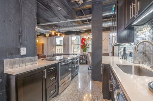 221 Lancaster Ave, Fort Worth, TX 11003-6604