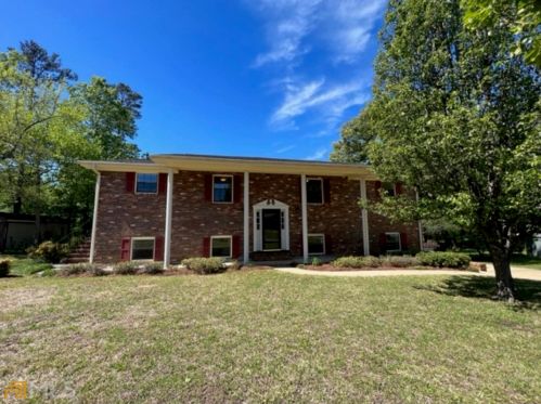 107 Tor Dr, Warner Robins, GA 31093-1041