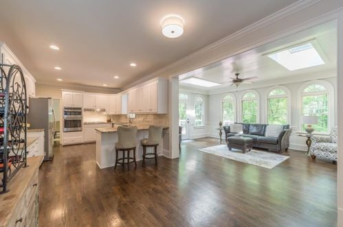 1565 Lazy River Ln, Atlanta GA  30350-3521 exterior