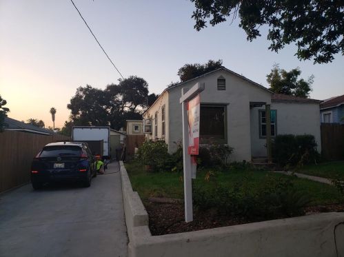1323 Punta Gorda St, Santa Barbara, CA 93103-3526