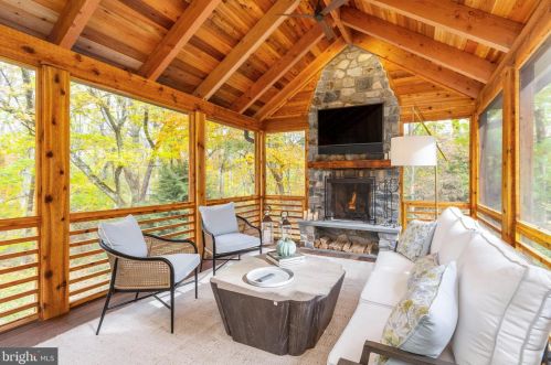 603 Gravers Ln, Philadelphia PA 19118-2806 exterior