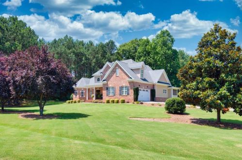 702 White Oak Trl, Monroe, GA 30655-7436