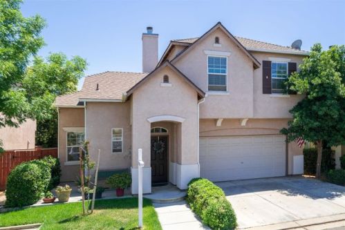 760 Brittany Ln, Clovis, CA 93619-3756