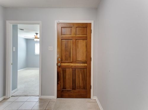 5621 Wedgworth Rd, Fort Worth TX  76133-2806 exterior