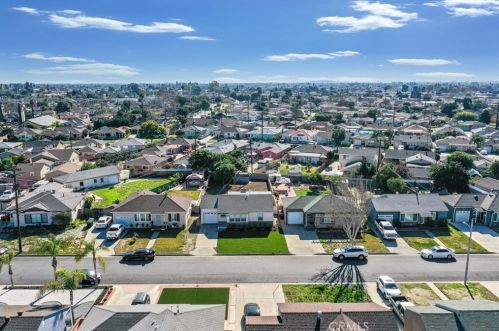 9926 Lindale St, Bellflower, CA 90706-3217