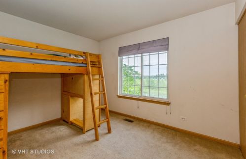 868 Clover Ln, Pingree Grove IL  60140-9116 exterior