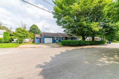 12 Ironwood Ct, Warwick, RI 02886-1821