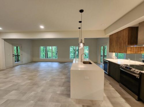 8305 Ison Rd, Atlanta GA  30350-3129 exterior
