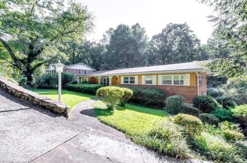 2876 Bob White Dr, Atlanta, GA 30311-3103