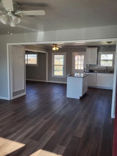 1501 Lewis Dr, Garland TX  75041-4272 exterior