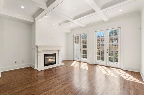 1025 Club Ct, Atlanta GA  30319-7400 exterior