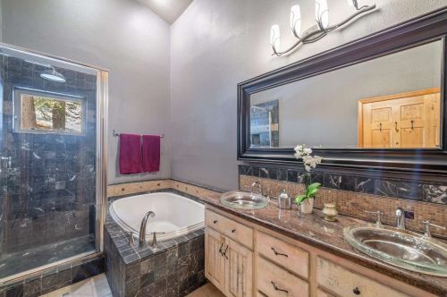 11799 Tundra Dr, Truckee CA  96161-6100 exterior