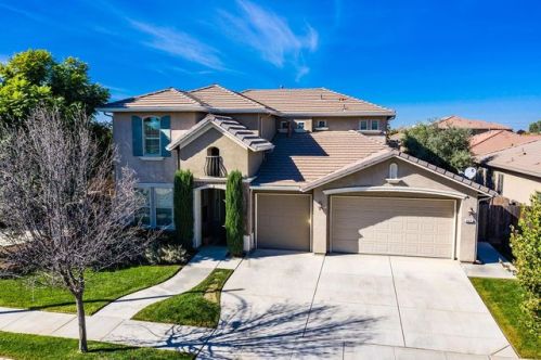 827 Arlington Ave, Lemoore, CA 93245-9173