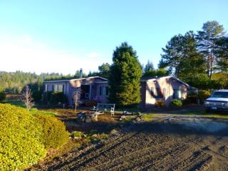 29533 Kerslake Rd, Wood Village OR  exterior