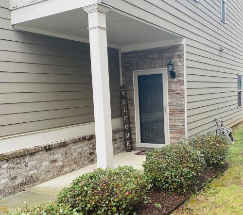 3926 Lake Manor Way, Atlanta, GA 30349-8219