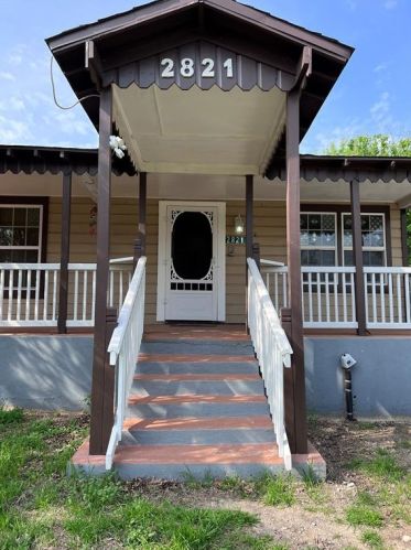 2821 28th St, Fort Worth TX  76106-5228 exterior