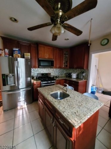 112 9th St, Newark, NJ 07107-1139