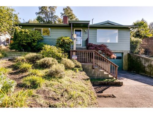 419 Park St, Springfield, OR 97477-5438