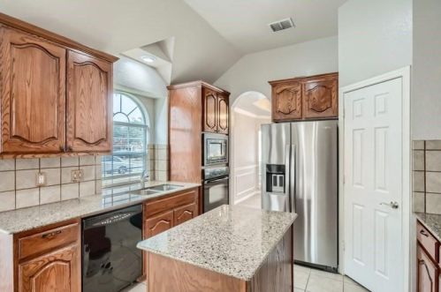 6605 Cascade Canyon Trl, Fort Worth TX  76179-4595 exterior