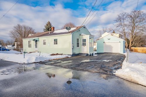 15 Liberty Ave, Biddeford, ME 04005-3809