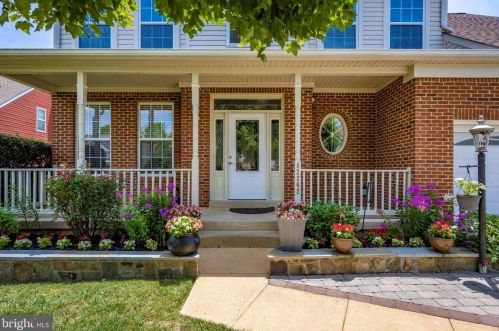 13262 Otto Rd, Woodbridge, VA 22193-7016