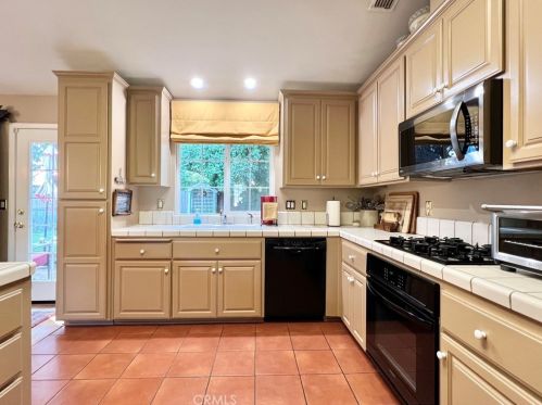 14 Knotts Glen Ct, Chico, CA 95926-2154