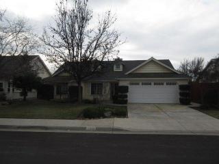 2174 Spruce Ave, Clovis, CA 93611-6147