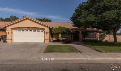 1007 Calle Luna, Brawley, CA 92227-7712