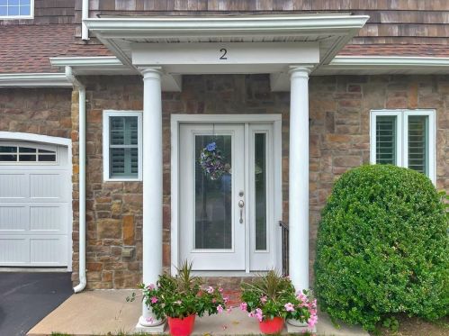 23 Franklin St, Westerly, RI 02891-3137