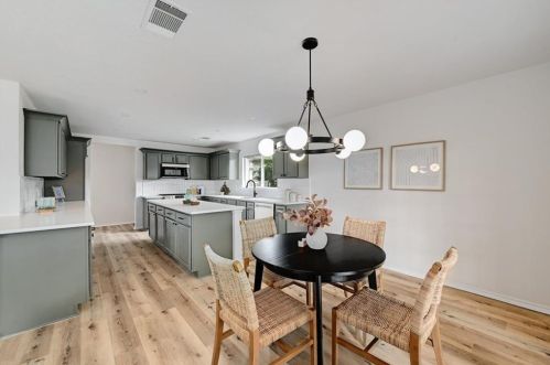 8029 Evadean Cir, Austin TX  78745-8004 exterior