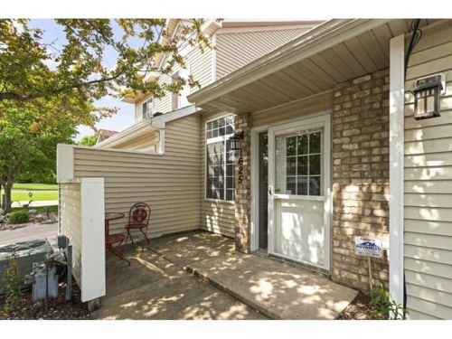 1625 Meadow Pl, Prior Lake, MN 55379-3607