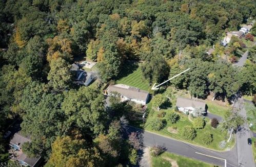 1395 Croyden Rd, Bridgewater, NJ 08807-1310