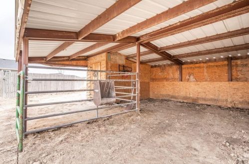 1212 Saddle Ridge Ln, Pueblo CO  81007-3905 exterior
