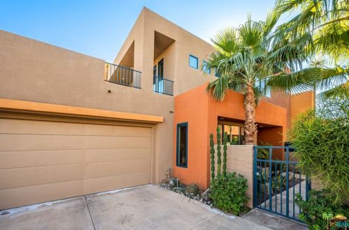 921 Alejo Rd, Palm Springs, CA 92262-6126