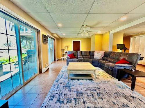 23 Birchwood Dr, Killingly CT  06241-2200 exterior