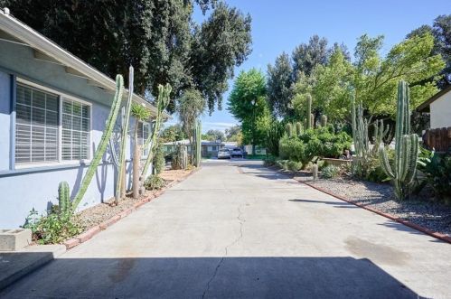 3440 Mono Dr, Riverside CA  92506-2118 exterior