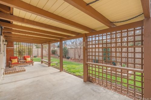 10080 Glenbrook St, Riverside CA  92503-5467 exterior