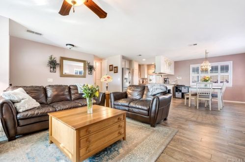 2961 Summerfield Ln, Riverside, CA 92503-5906