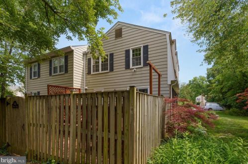 1051 Windrush Ln, Sandy Spring MD  20860-1358 exterior