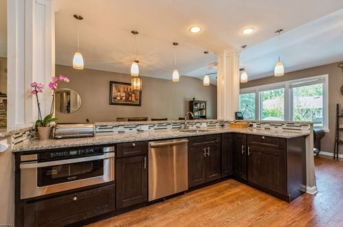 23 Maple Ave, Town Center, NJ 07052-2407