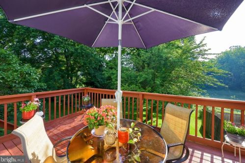 1026 Monticello Ln, Lancaster PA  17603-9409 exterior