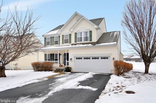 64 Amelia Dr, Hedgesville, WV 25427-3468