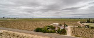 896 Mountain View Ave, Fresno, CA 93725-9636