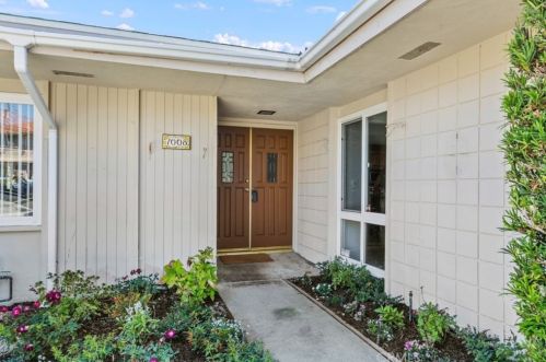 7008 Willowtree Dr, Palos Verdes Estates, CA 90275-2961