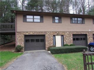 117 View De Lake Dr, Etowah, NC 28729-7719